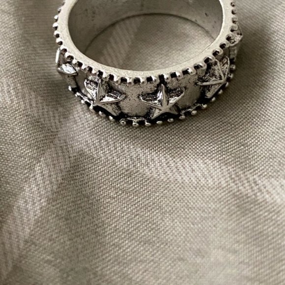 4 Bulky Rings Set - Picture 3 of 4